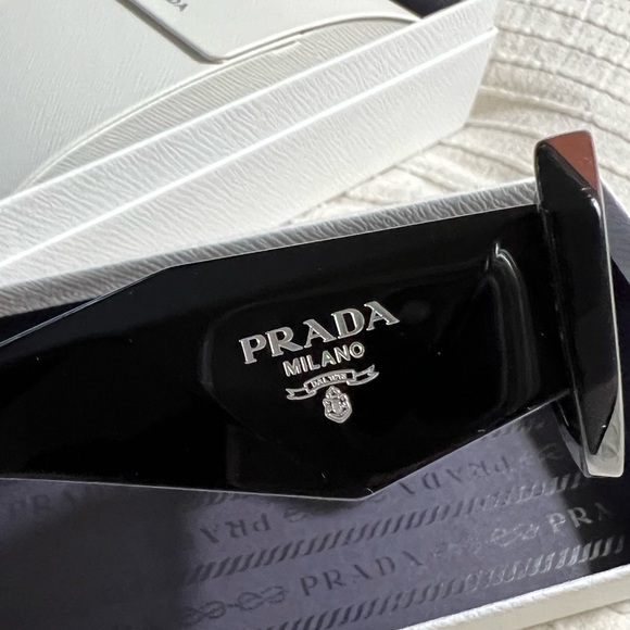 Prada Sunglasses with Mirrored Lenses - Picture 6 of 13